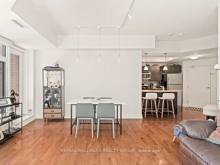 235 Kent St #514 — Photo 10
