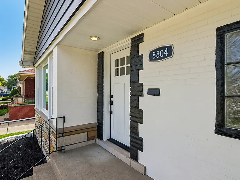 8804 S Fairfield Ave — Photo 8