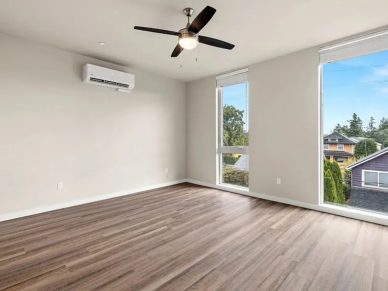 Mila Rose Apartments — Photo 9