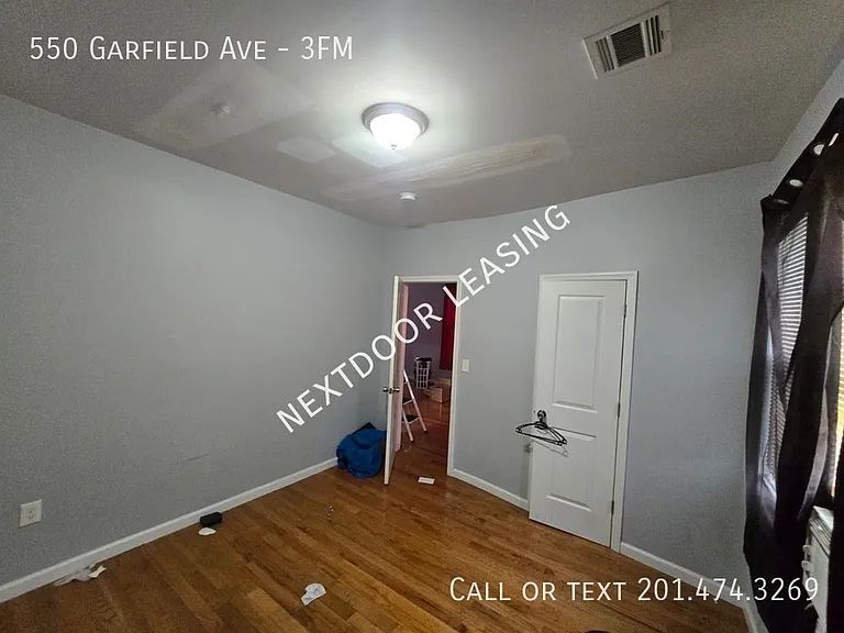 550 Garfield Ave #3FM — Photo 3