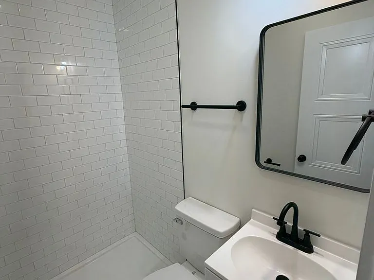 425 Hanford St — Photo 11