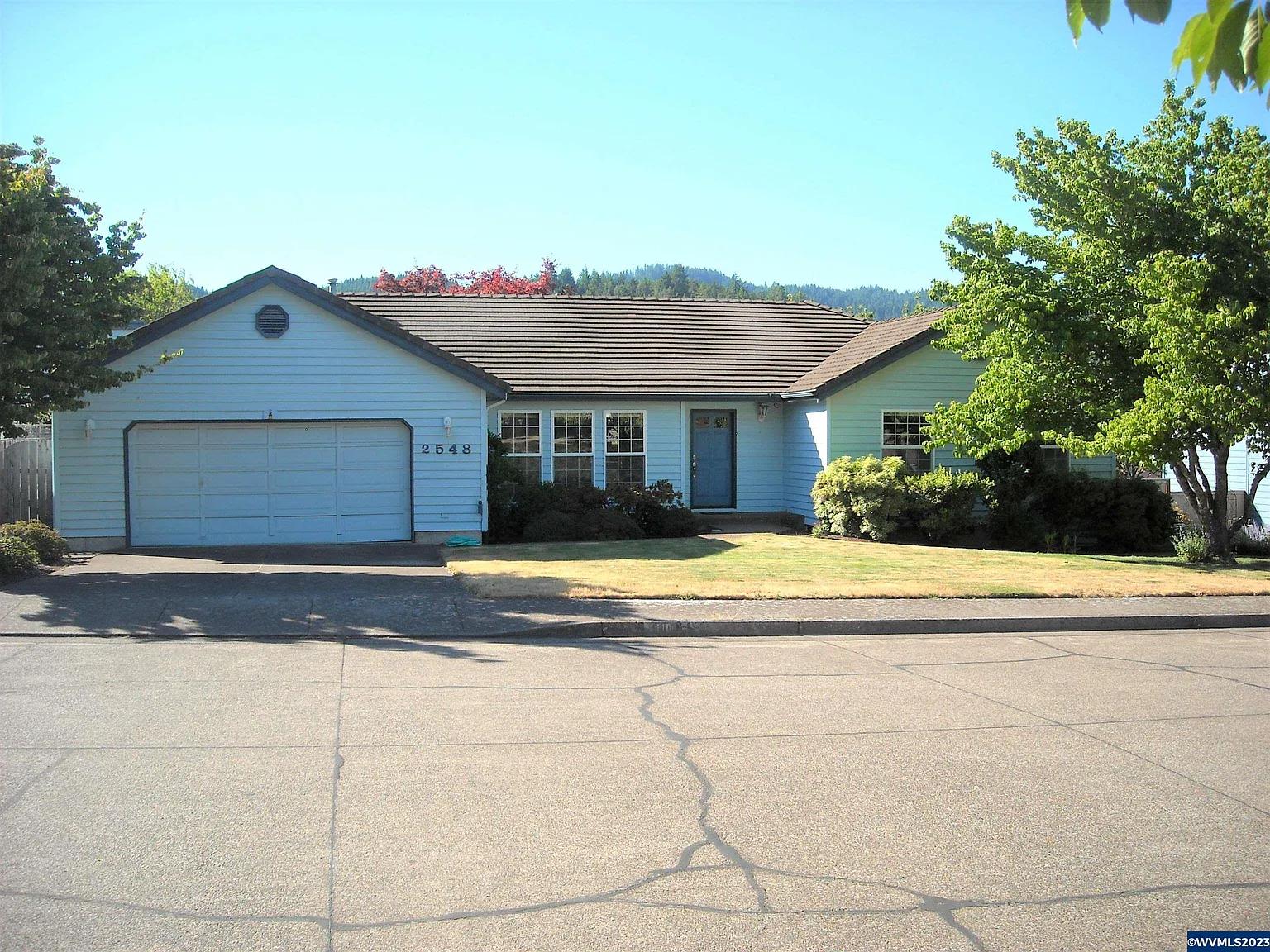2548 NW Kinderman Dr photo 1