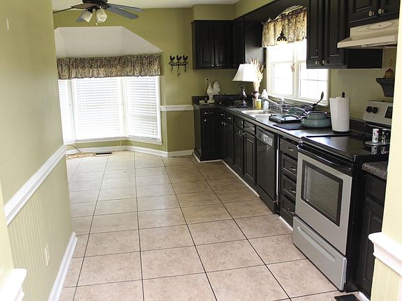 3rd image of 2338 Santee Dr