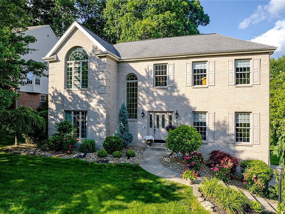 1st image of 129 Hunter Dr