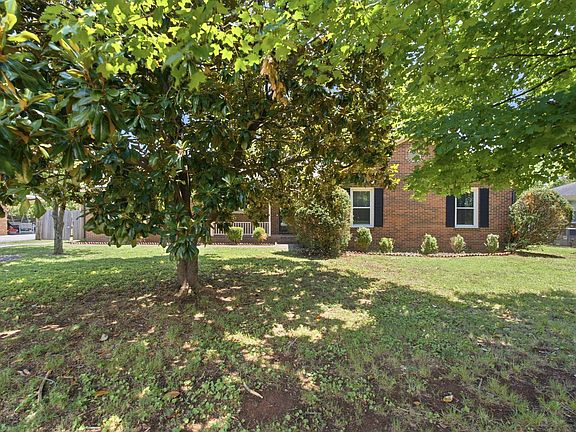 3rd image of 562 Sharondale Dr