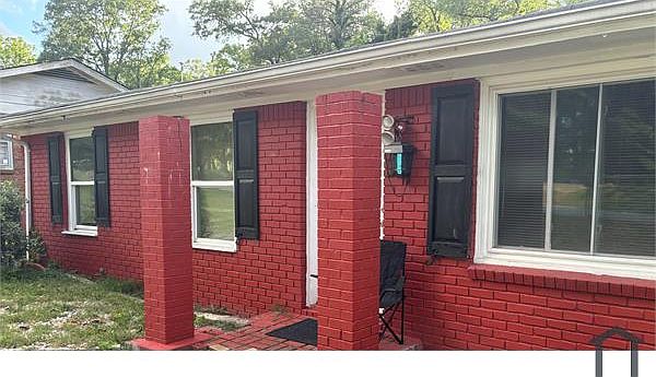 2nd image of 5125 Seaborn Pl