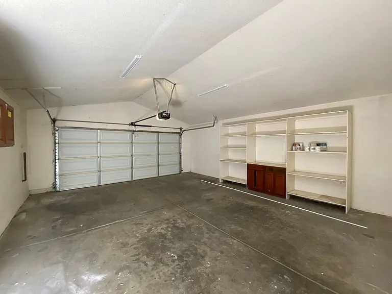 8091 Primoak Way — Photo 15