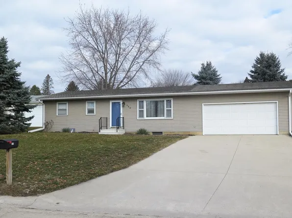 500 Sunrise Blvd, Decorah, IA 52101