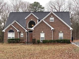 512 Timber Ridge Dr, Lexington, TN 38351