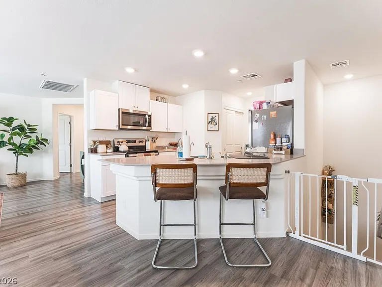 7850 Jupiter Sky St #1 — Photo 10