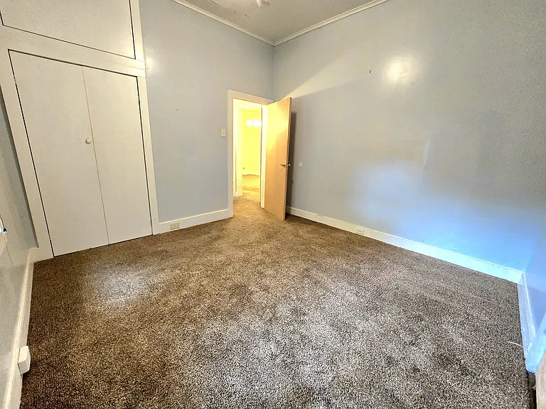 511 E La Rua St — Photo 11