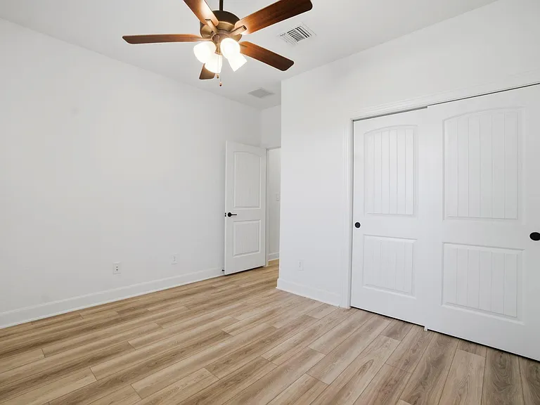 9727 Rockwell Dr — Photo 11