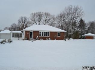 6668 Charles Rd, North Olmsted, OH 44070
