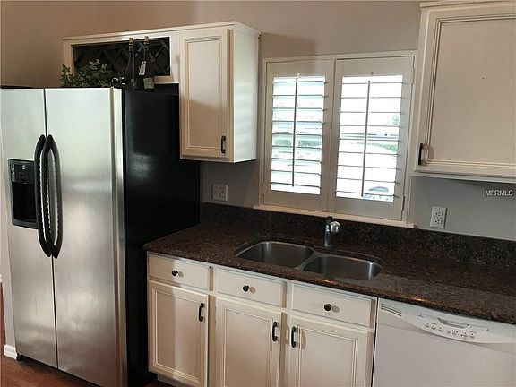 3rd image of 398 New Waterford Pl