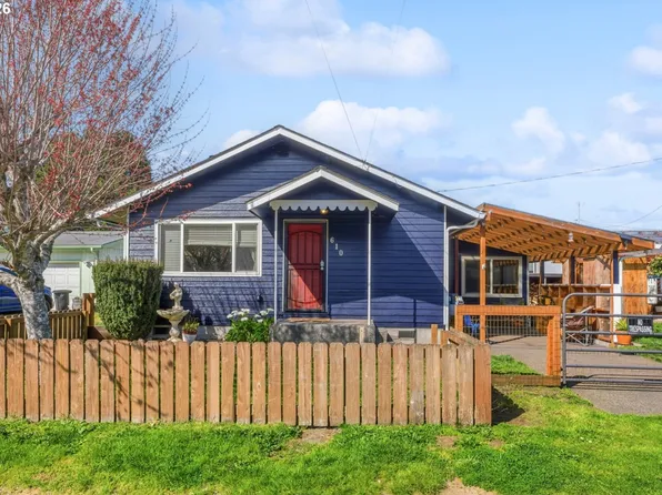 610 Park Ave, Lakeside, OR 97449