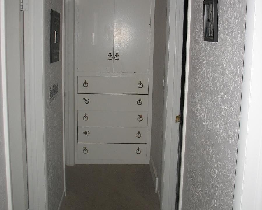 Hall/closet