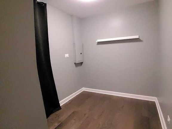 4th image of 1337 N Greenview Ave #2F