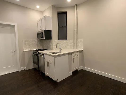 Rented by Tourma Realty LLC | media 39