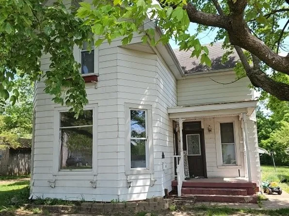 1003 N Van Buren St, Huntingburg, IN 47542