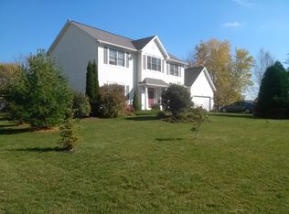 9 Rose Ln, Rensselaer, NY 12144