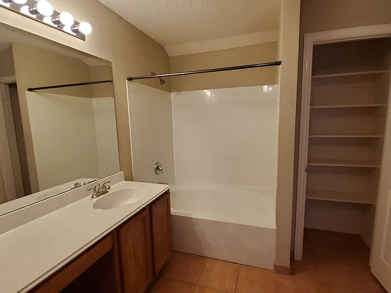 3808 Aloe Dr — Photo 11