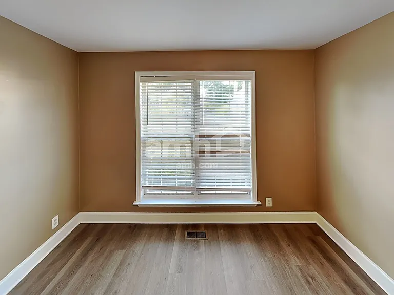 705 Milbridge Ct — Photo 7