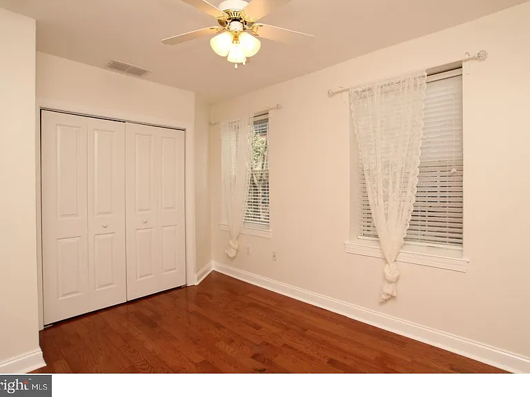 968 N Lawrence St #R — Photo 22