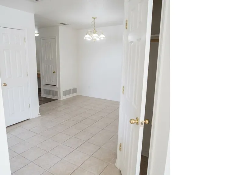 305 Cedar Ridge Dr #A — Photo 6