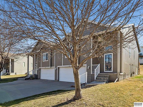 3rd image of 5021 S 196th Cir