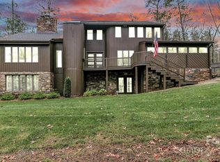 204 Riva Ridge Dr, Fairview, NC 28730