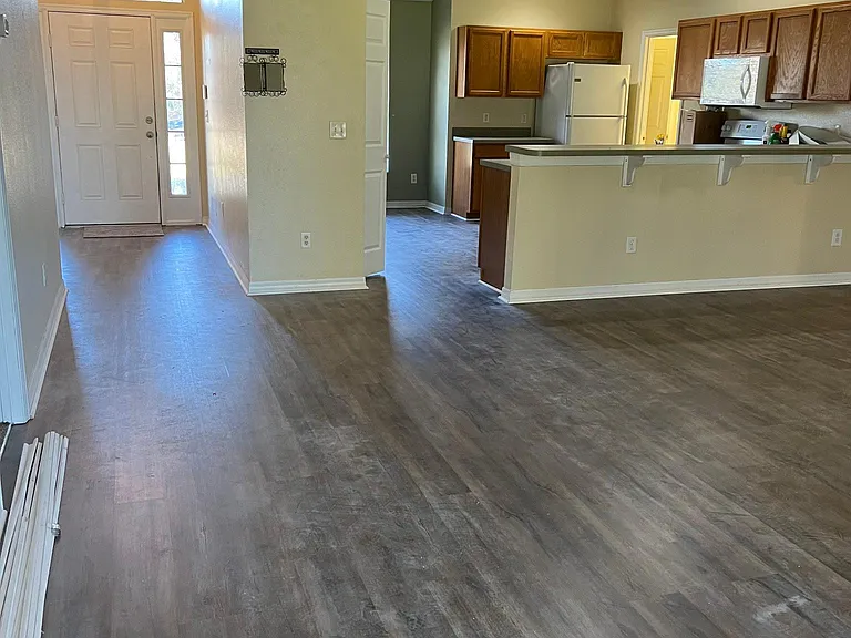 1896 E Normandy Blvd — Photo 2