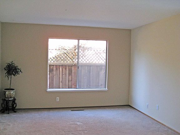 5th image of 353 Jai Dr