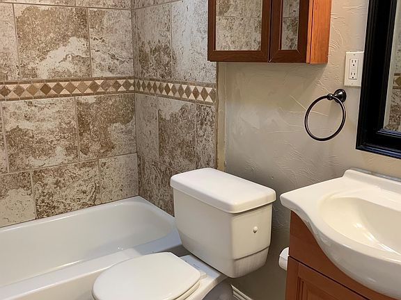 2nd image of 5401 Stanton Ave APT 3