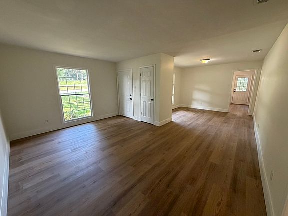 5th image of 104 N University Blvd