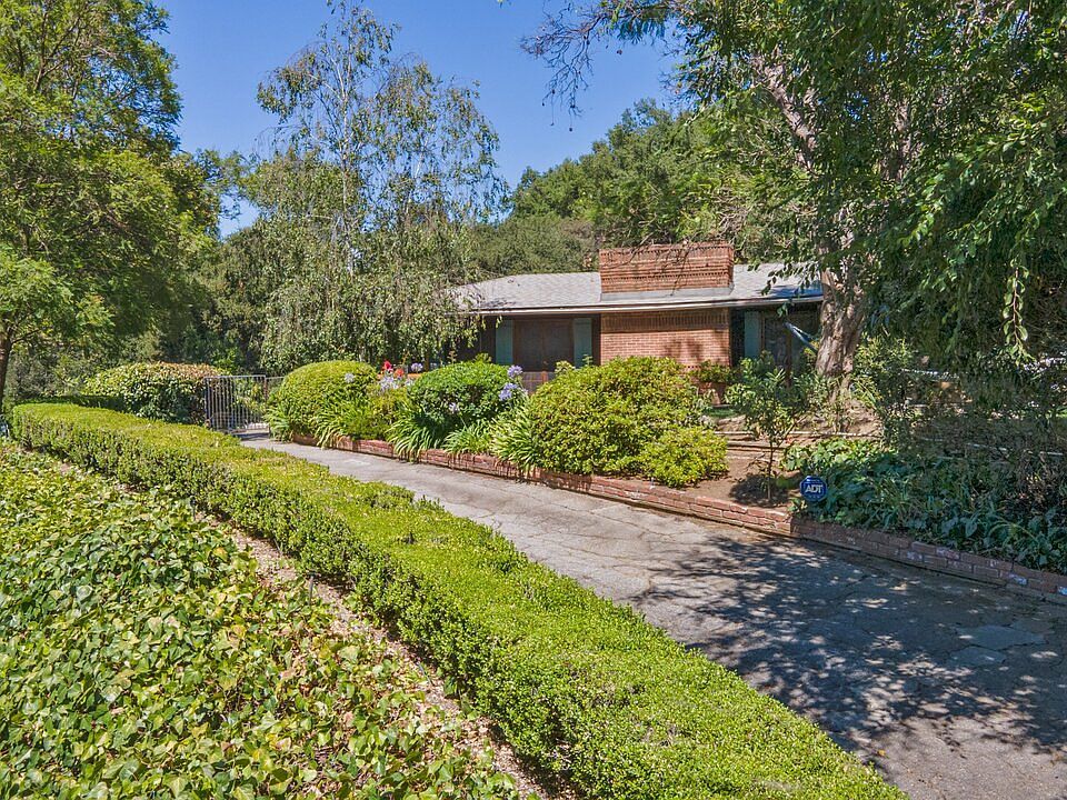 1st image of 3210 Oakdell Ln