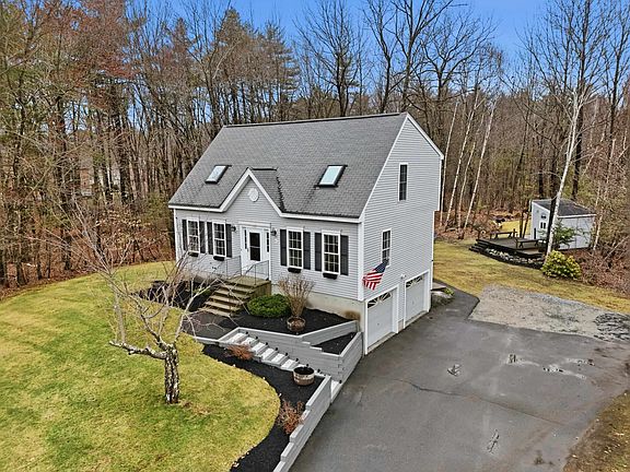 3rd image of 41 Drew Woods Drive