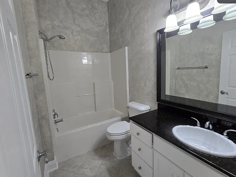 51 Castle Bay Dr — Photo 8