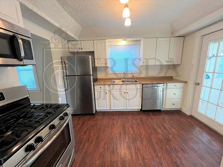 618 Southern Ave — Photo 25