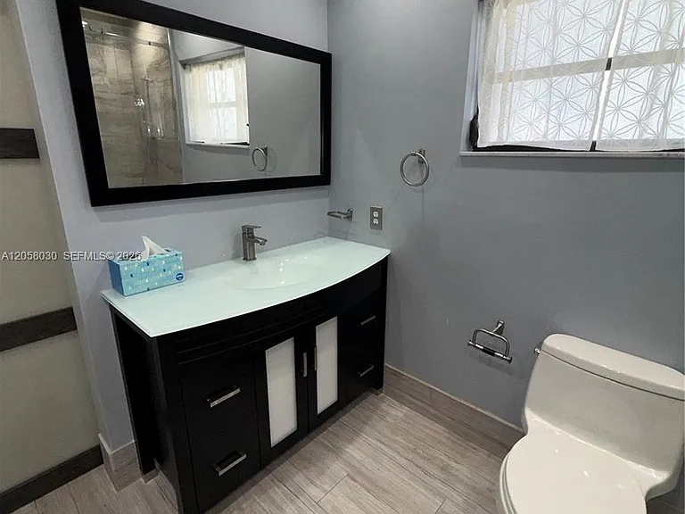 1560 NW 12th Way — Photo 15