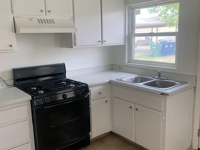 213 Oildale Dr #A-C — Photo 6
