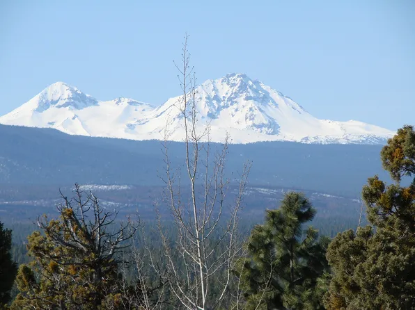 2042 NW Perspective Dr, Bend, OR 97703