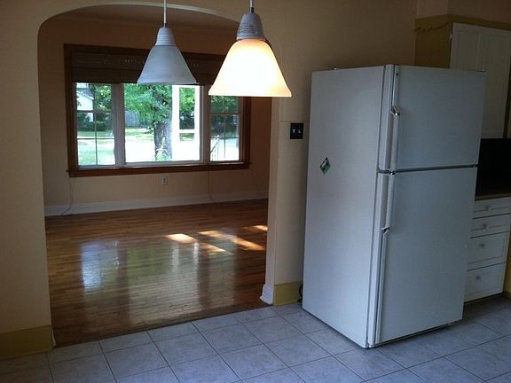 4th image of 1831 N Janice Ave