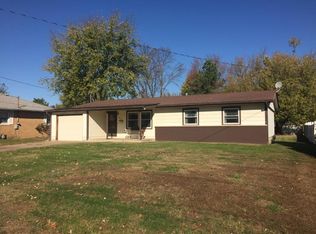 1204 W White St, Marion, IL 62959