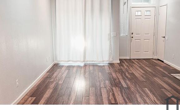 5th image of 10796 Sabre Hill Dr
