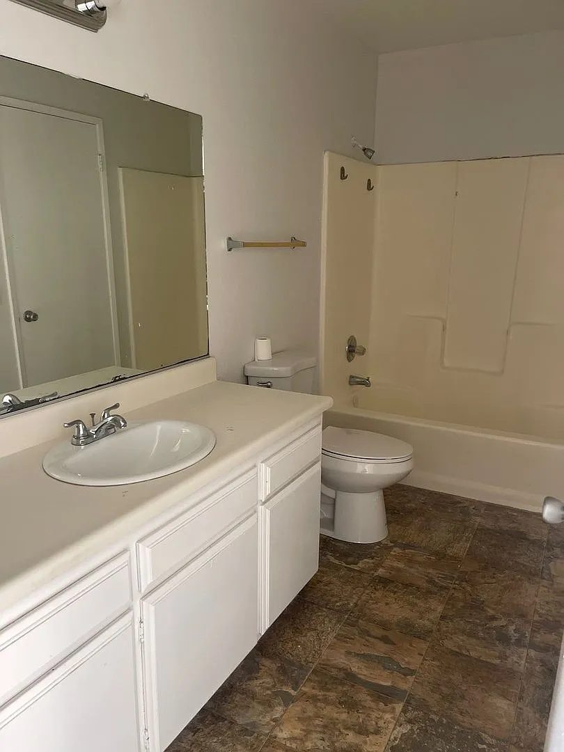 Beautiful 2 BD| 1 Bath — Photo 1