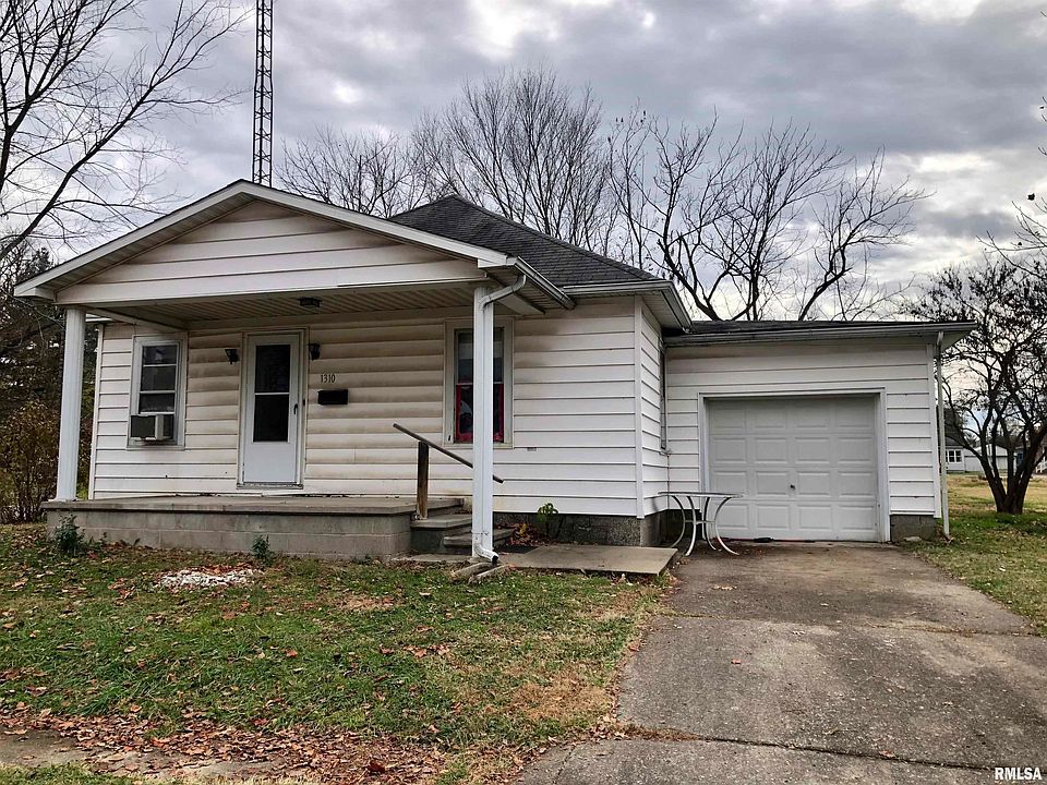 1310 E Poplar St, West Frankfort, IL 62896 | Zillow