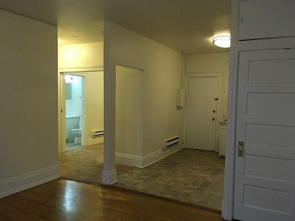 3rd image of 1513 E Madison St #3A