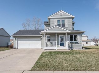 1222 Phoenix Dr, Waukesha, WI 53186