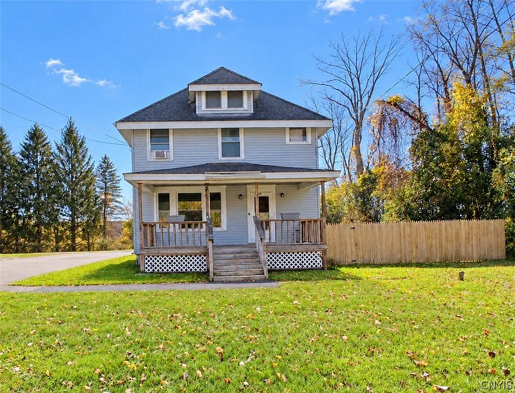 2 bed, 1.0 bath, 750 sqft, $1,600 — Photo 1
