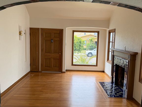 2nd image of 1421 Blake St